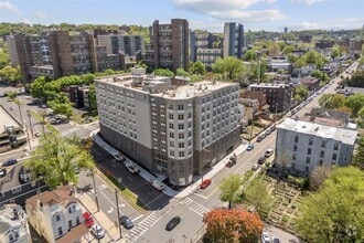 Building Photo - 56 Prospect St