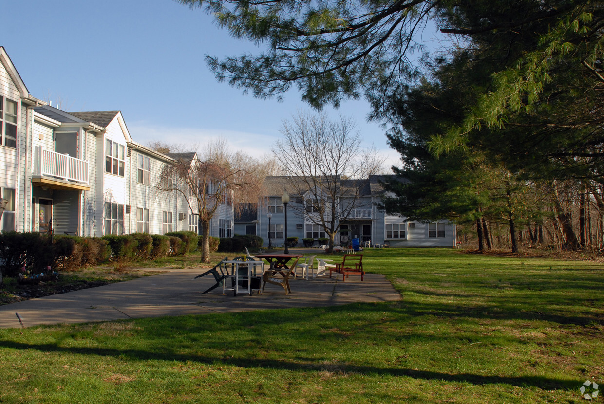 Foto del edificio - Briarwood Court Apartments