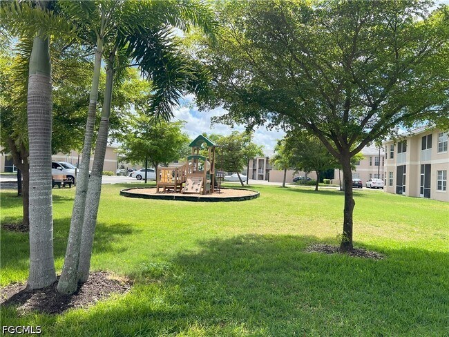 Foto del edificio - 8407 Bernwood Cove Loop