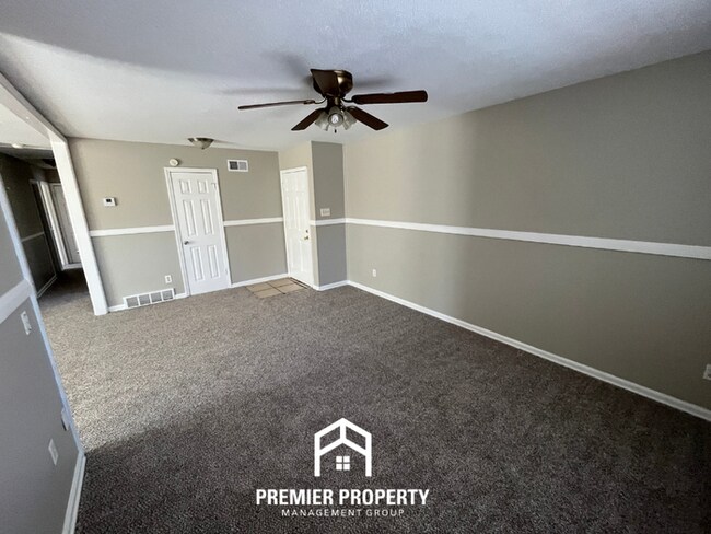 Photo - Spacious 3BR/1.5BA in Memphis - Open Kitchen, Dining Room & Private Backyard House