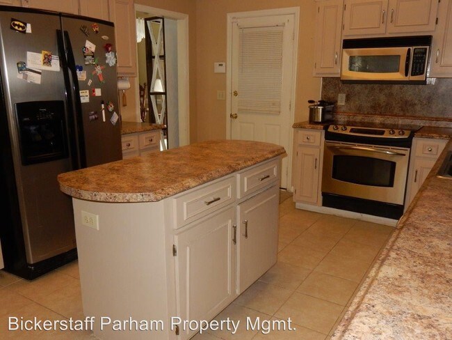 Building Photo - 5 br, 3 bath House - 6530 Big Oak Court