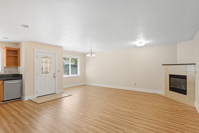 Foto del edificio - 17138-17146 NE Oregon St