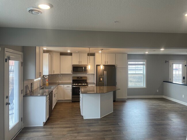 Building Photo - 14330 Arctic Cir