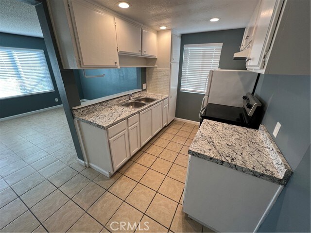 Foto del edificio - 1735 E Washington St