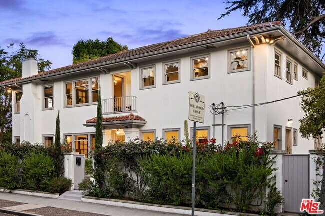 Foto del edificio - 5850 Foothill Dr