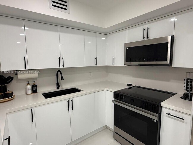 Foto del edificio - 6070 W 19th Ave