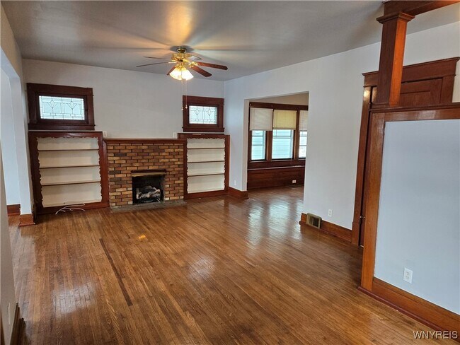 Foto del edificio - 137 Commonwealth Ave