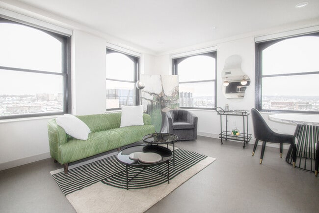 Building Photo - Badgerow Flats