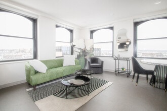 Building Photo - Badgerow Flats