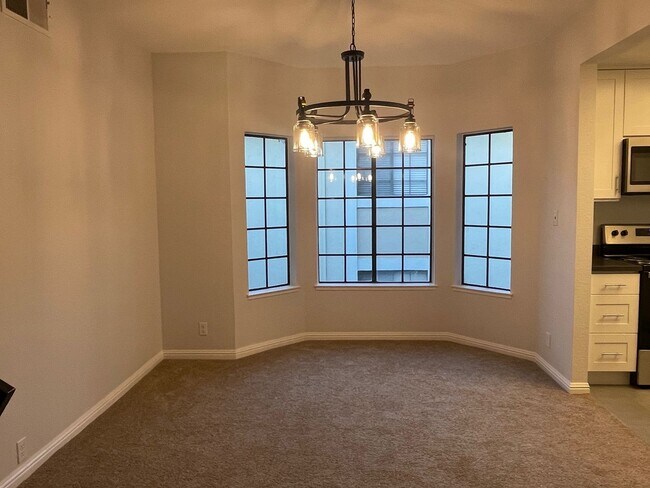 Building Photo - Welcome home! A spacious and fully remodel...