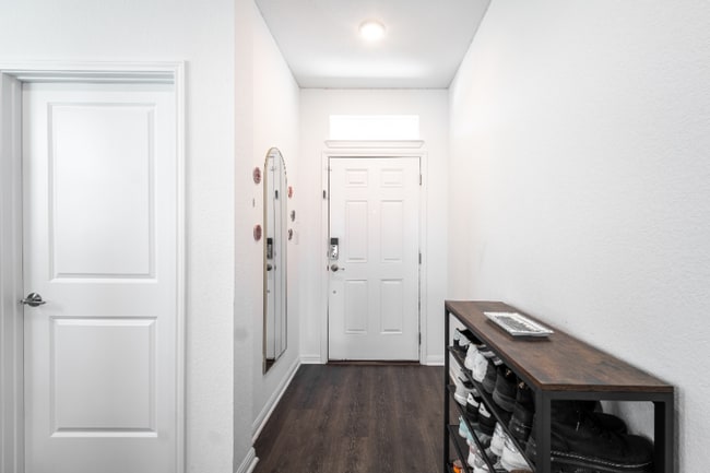 Building Photo - 1614 Iberville Dr