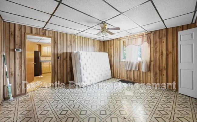 Building Photo - 1417 4th Ave