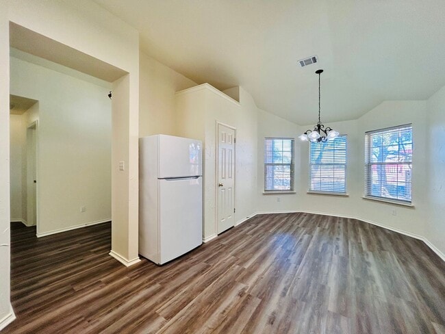 Foto del edificio - 1200 Brighton Bend Ln