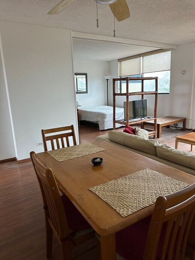 Building Photo - 3BR/2BA Penthouse with ocean view