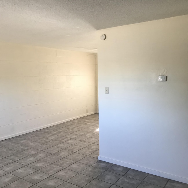 Building Photo - 1412 N 35th St