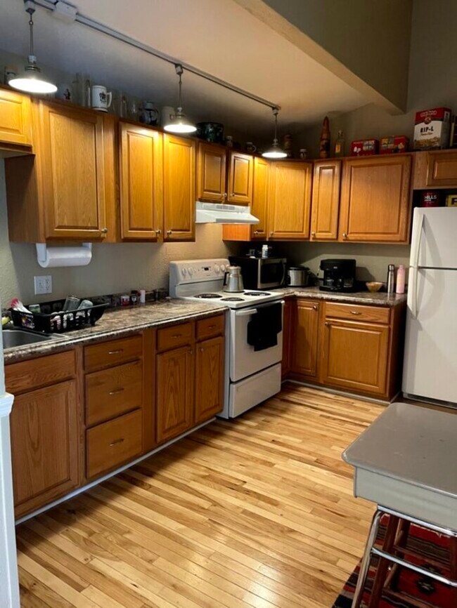 Foto del edificio - 3 bdrm/1 bath Country Ranch available April 1st!