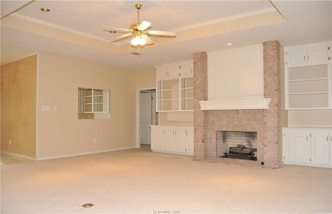 Foto del edificio - 9310 Stonebridge Dr
