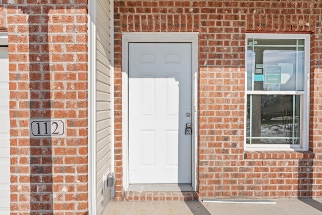 Building Photo - 112 Lambert Fld