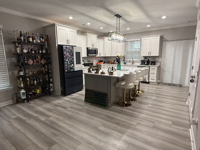 Foto del edificio - 1614 Hawthorne Dr