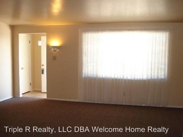 Building Photo - 3 br, 1.5 bath House - 2313 Abbott Ave