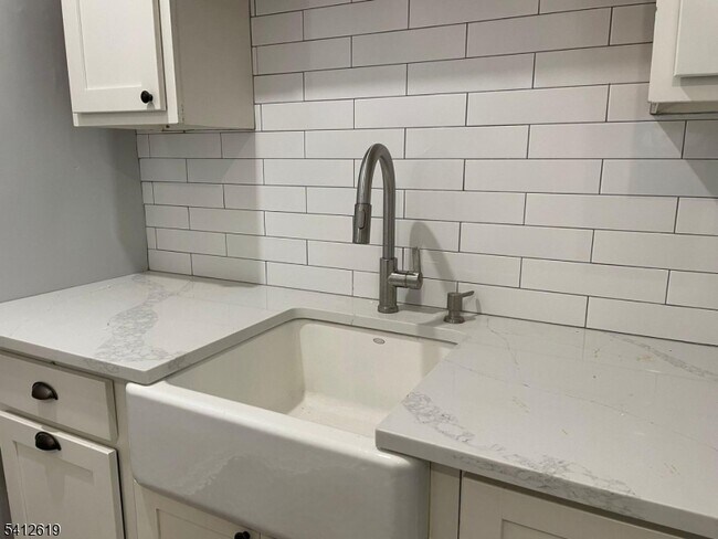 Foto del edificio - 219 Liberty Ave