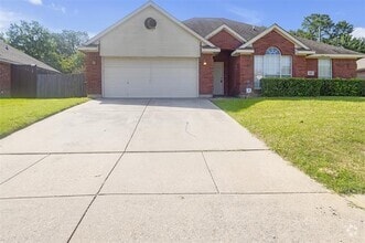 Building Photo - 3807 Woodside Dr