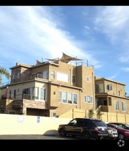 Building Photo - 833 Felspar St