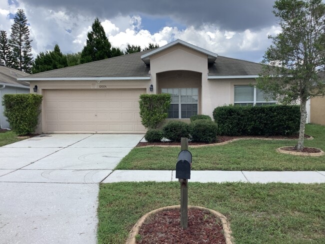 Building Photo - 12024 Cedarfield Dr
