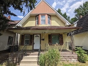 Building Photo - 617 Nicholas St