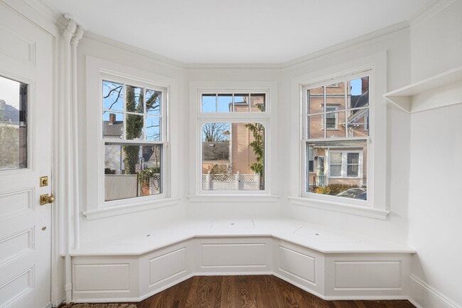 Building Photo - 23 Mt Vernon St