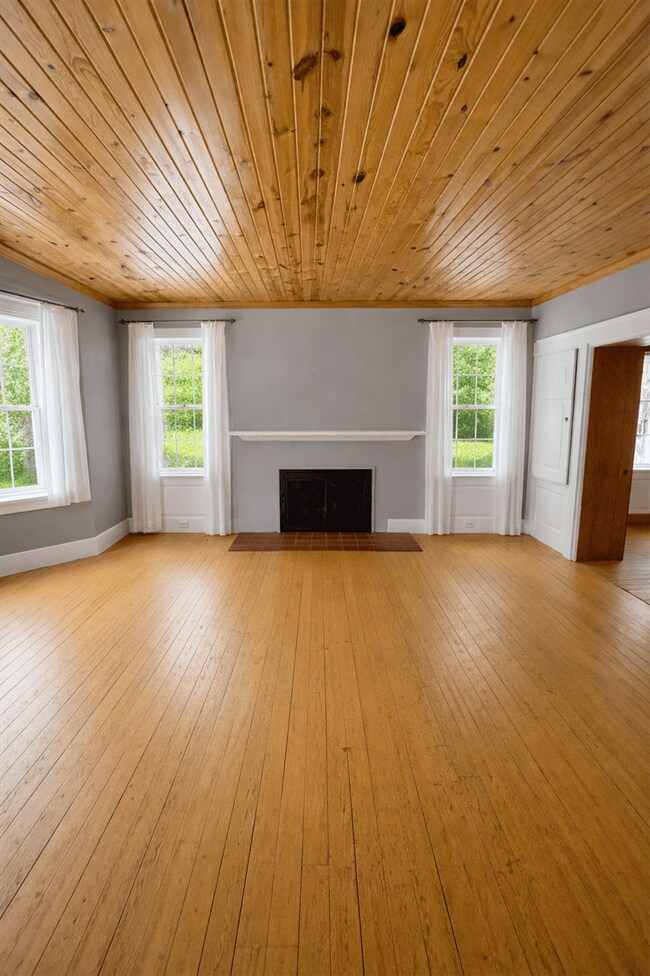 Foto del edificio - 4935 N Parma Rd