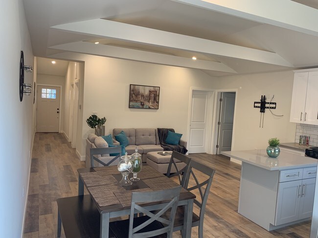 Foto del edificio - 11313 Delano St