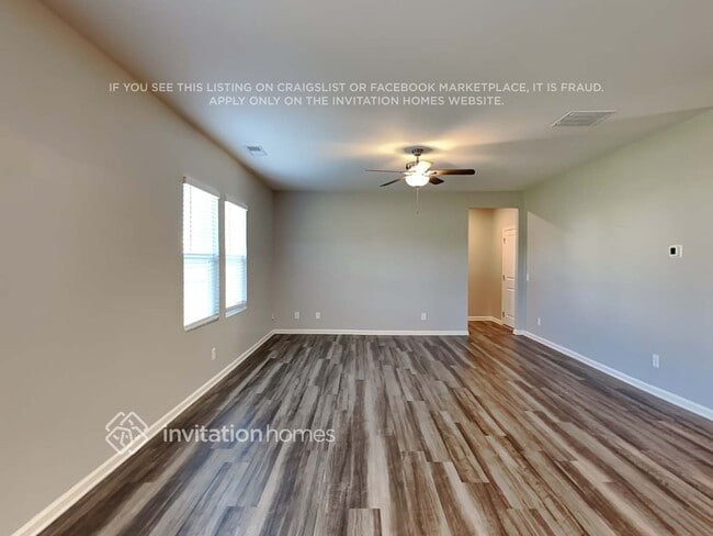 Building Photo - 117 Verona Dr NW