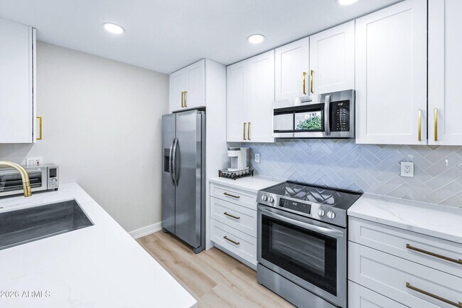 Foto del edificio - 11333 N 92nd St