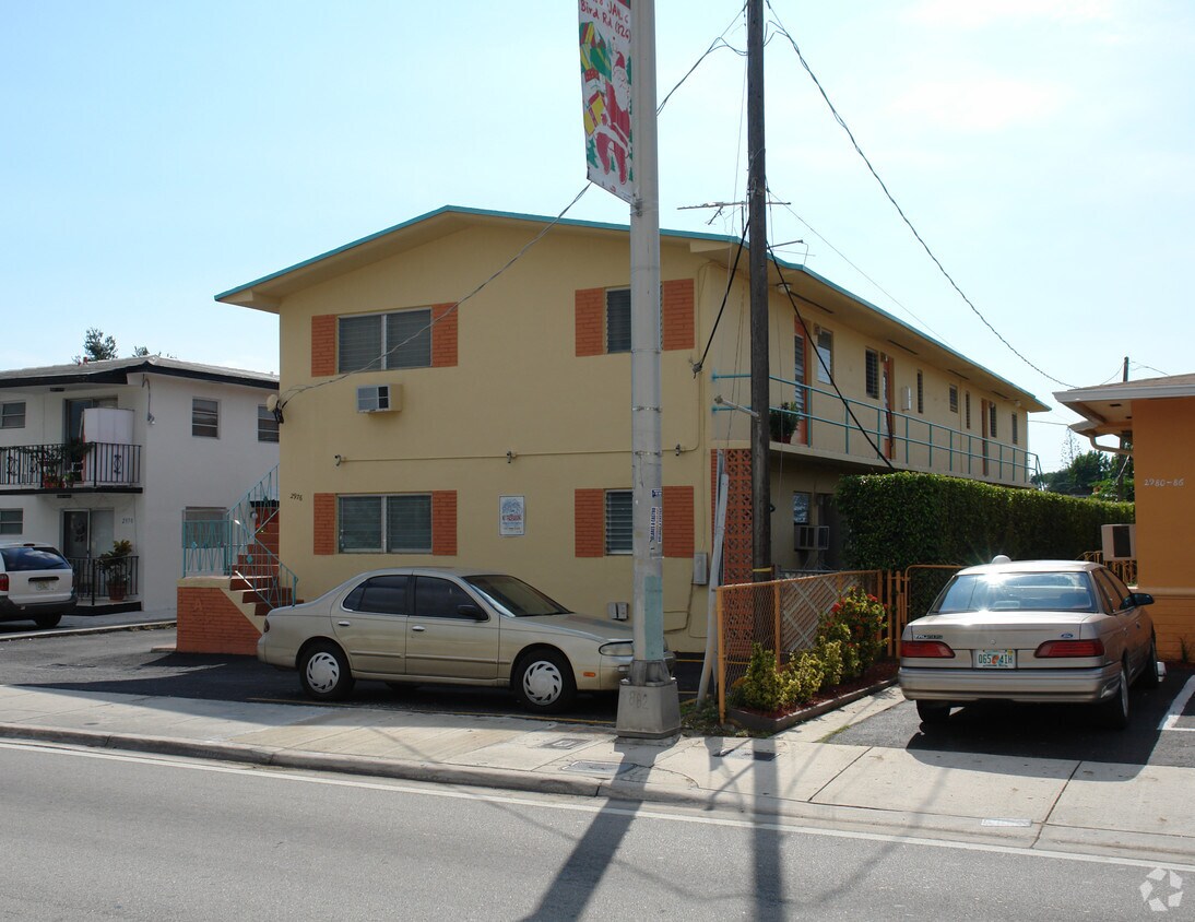 Building Photo - 2976 W Flagler St