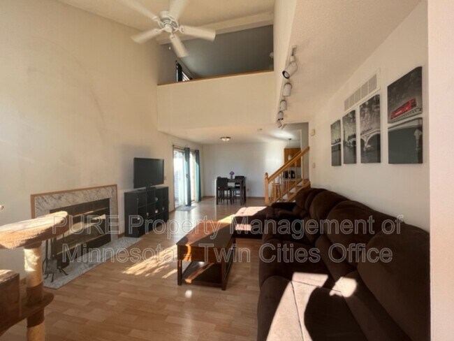 Building Photo - 7901 Hemingway Ave S