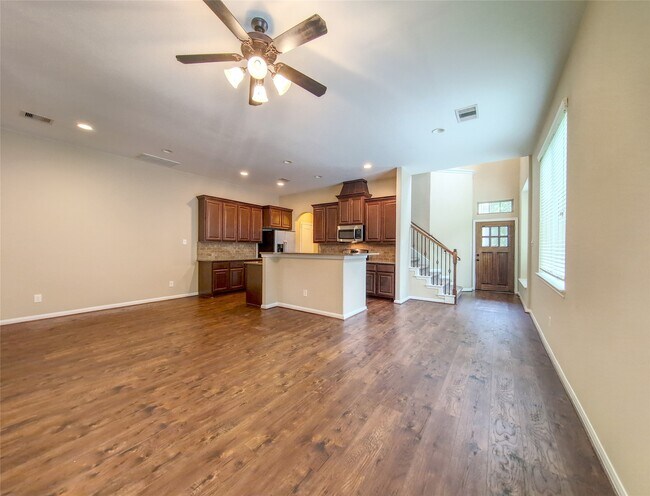 Building Photo - 26 Cheswood Manor Drive
