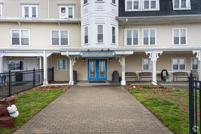 Entrada del edificio - Morton House