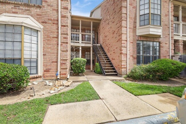 Foto del edificio - 2255 Braeswood Park Dr