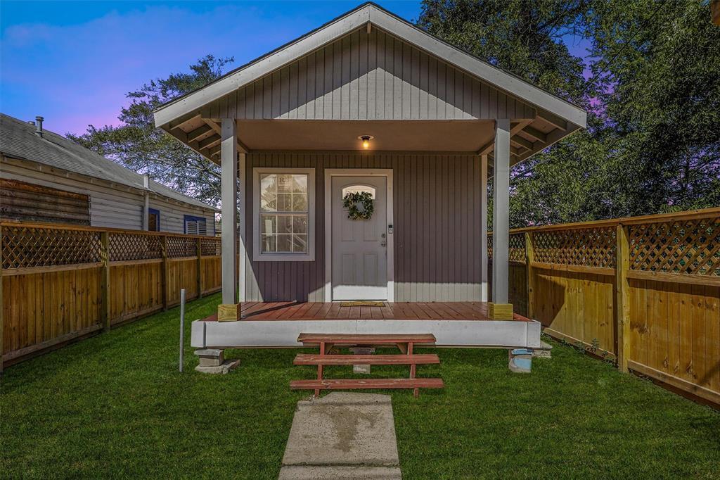 Foto principal - 1106 Carver St