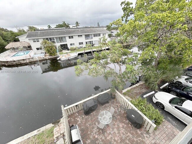Foto del edificio - 1400 NE 54th St