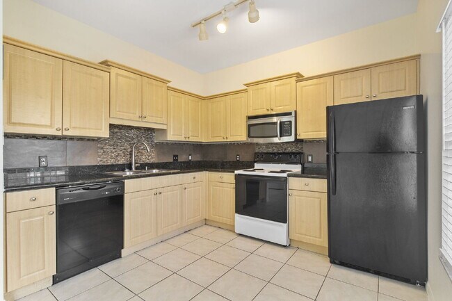 Foto del edificio - Spacious 3-Bedroom Condo Retreat in Bradenton – Your Perfect Home Awaits!
