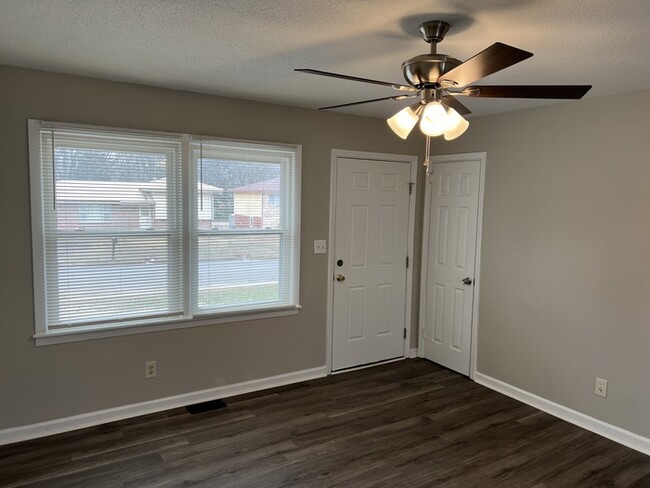 Building Photo - 3415 Angora Dr NW