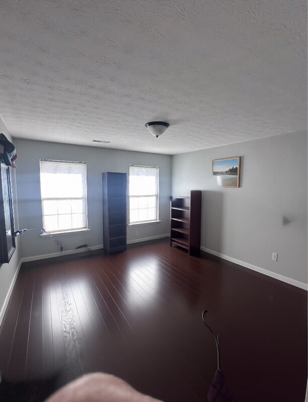 Foto del edificio - 9704 Pebble Ct