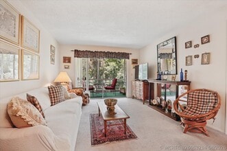Building Photo - 473 Lake Frances Dr