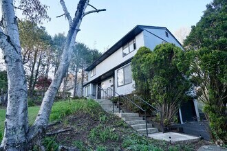 Building Photo - 186 Moreland Ave