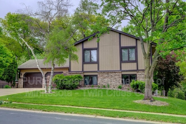 Building Photo - 10025 Beard Ave S