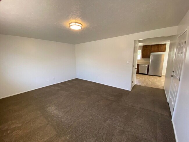 Sala de estar - 864 E 500 N