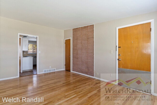 Foto del edificio - 2 br, 1 bath House - 5320 South 2100 West
