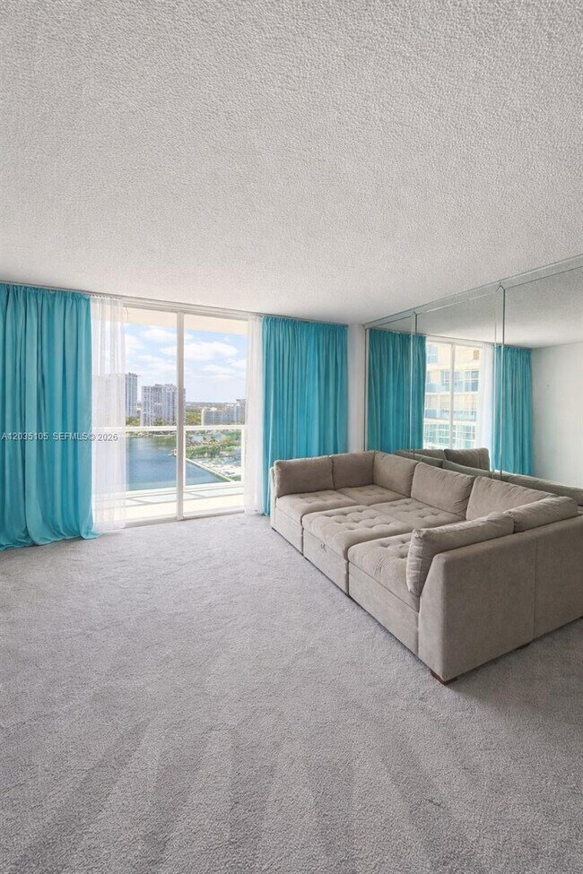 Foto del edificio - 3800 S Ocean Dr